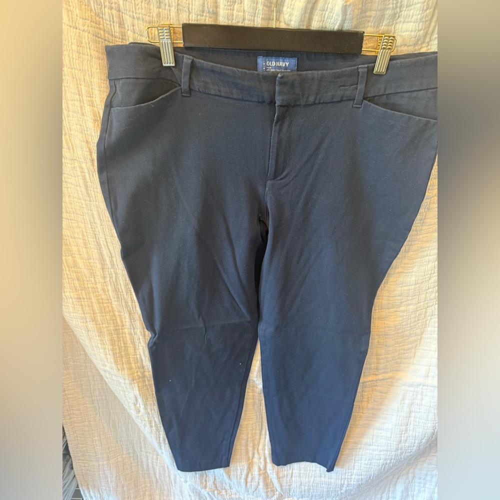 Old Navy Women's Black Ankle Pants